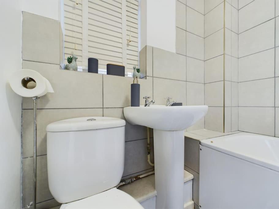 Fabulous Quiet Chelmsford Apartment - Free Parking Екстер'єр фото