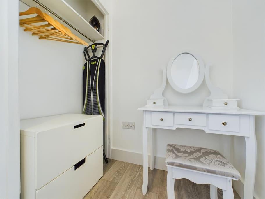 Fabulous Quiet Chelmsford Apartment - Free Parking Екстер'єр фото