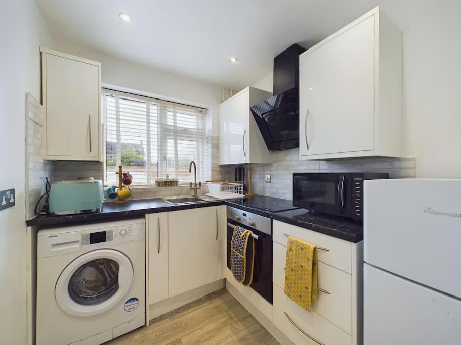 Fabulous Quiet Chelmsford Apartment - Free Parking Екстер'єр фото