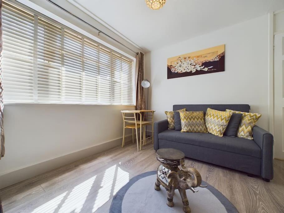 Fabulous Quiet Chelmsford Apartment - Free Parking Екстер'єр фото