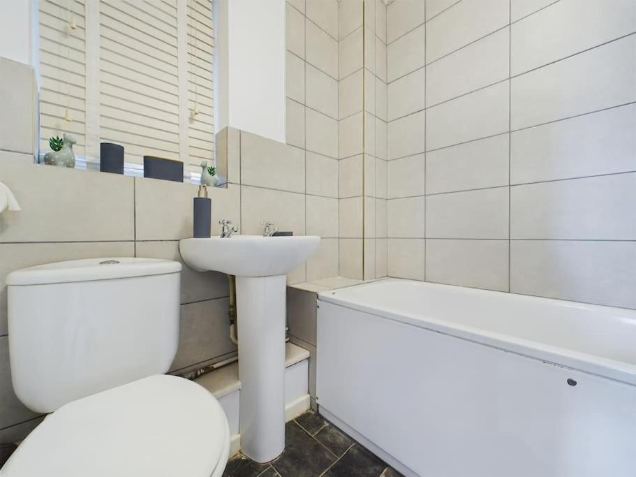 Fabulous Quiet Chelmsford Apartment - Free Parking Екстер'єр фото