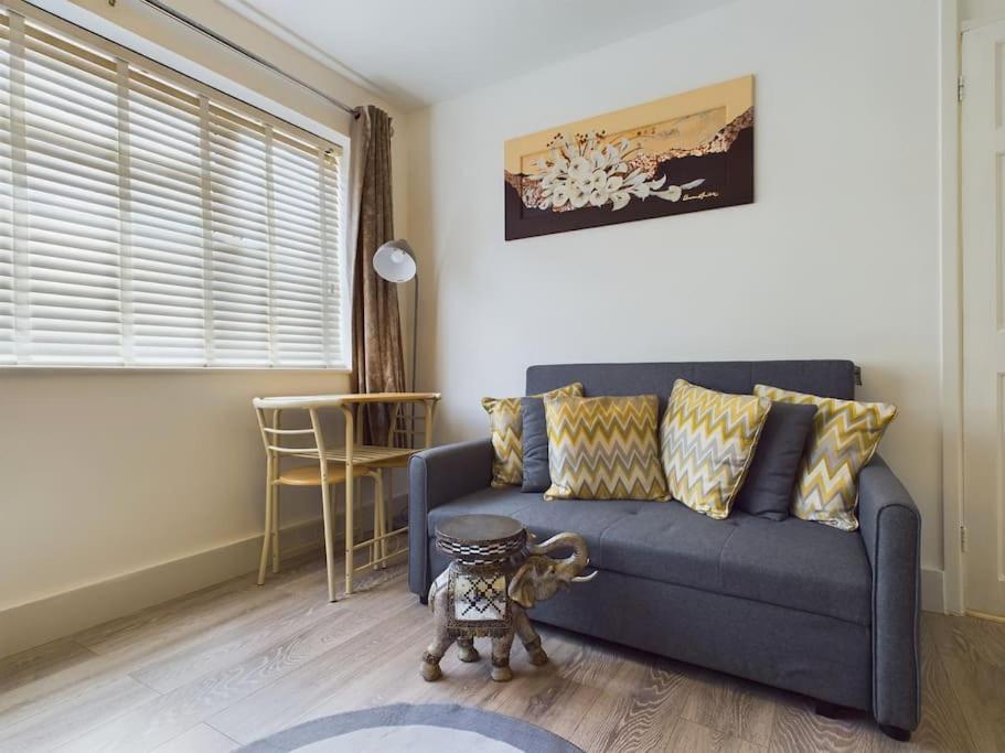 Fabulous Quiet Chelmsford Apartment - Free Parking Екстер'єр фото