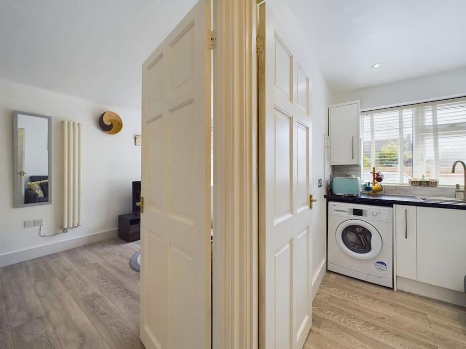 Fabulous Quiet Chelmsford Apartment - Free Parking Екстер'єр фото